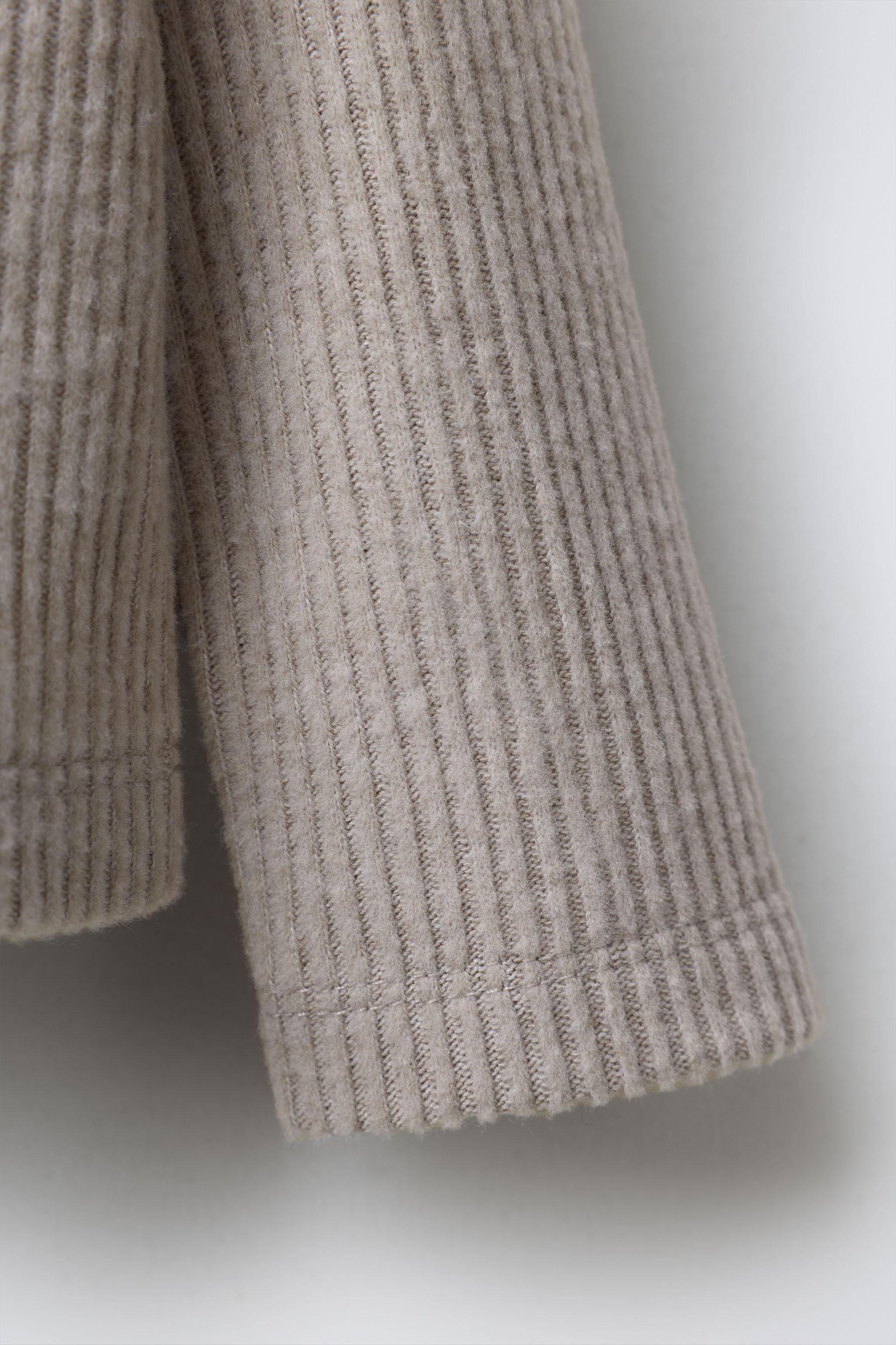 RIBBED TURTLENECK T-SHIRT